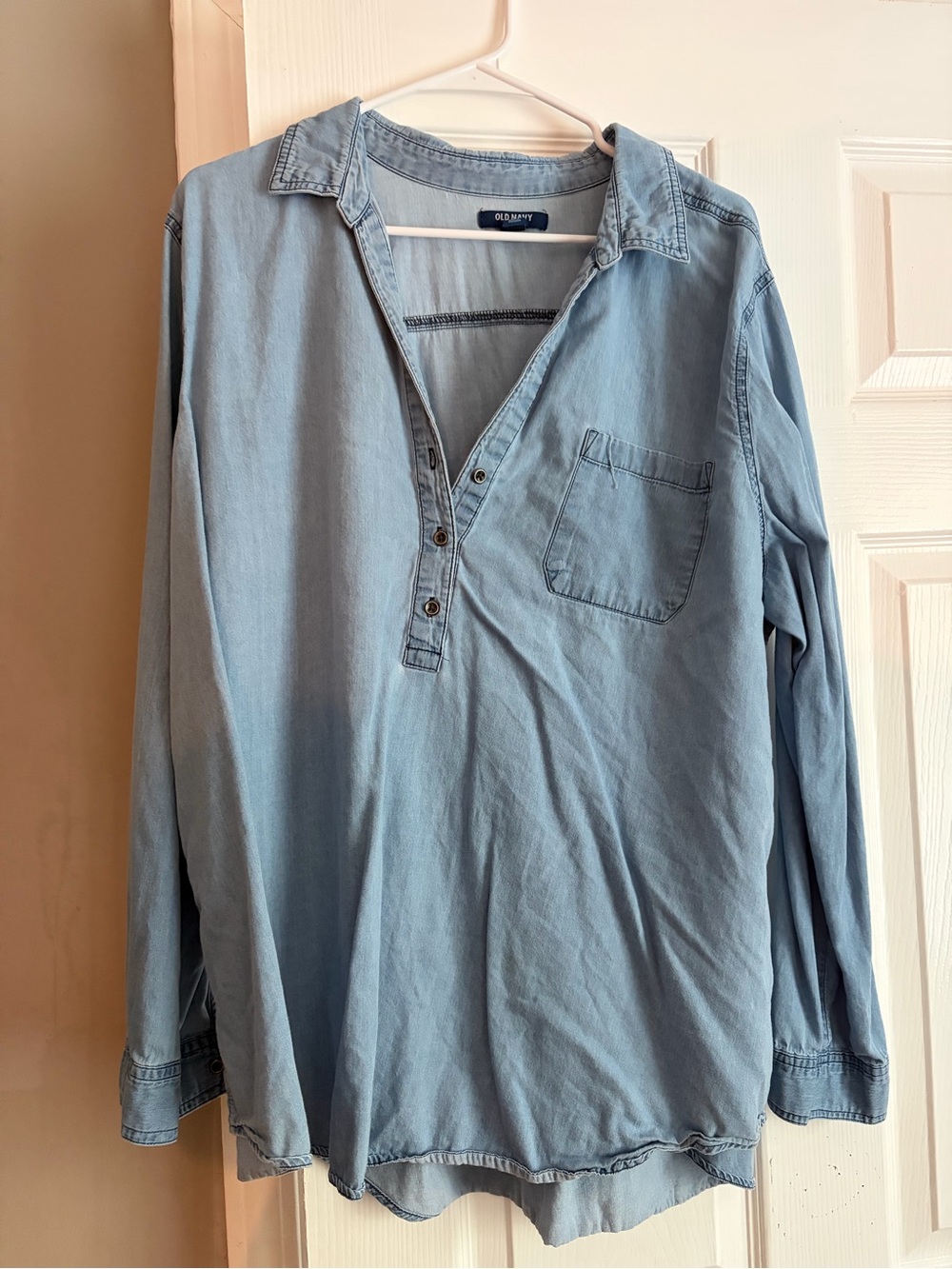Old Navy Light Blue Denim Button-Front Casual Shirt